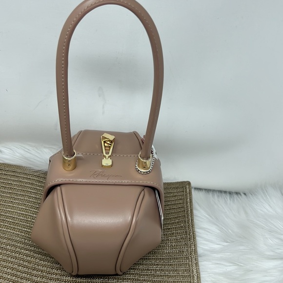 Rheyaa Los Angeles Not Your Average Estella Bag 12” X 7” - Picture 5 of 9